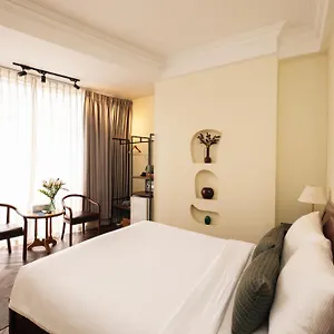 9 And Hostel